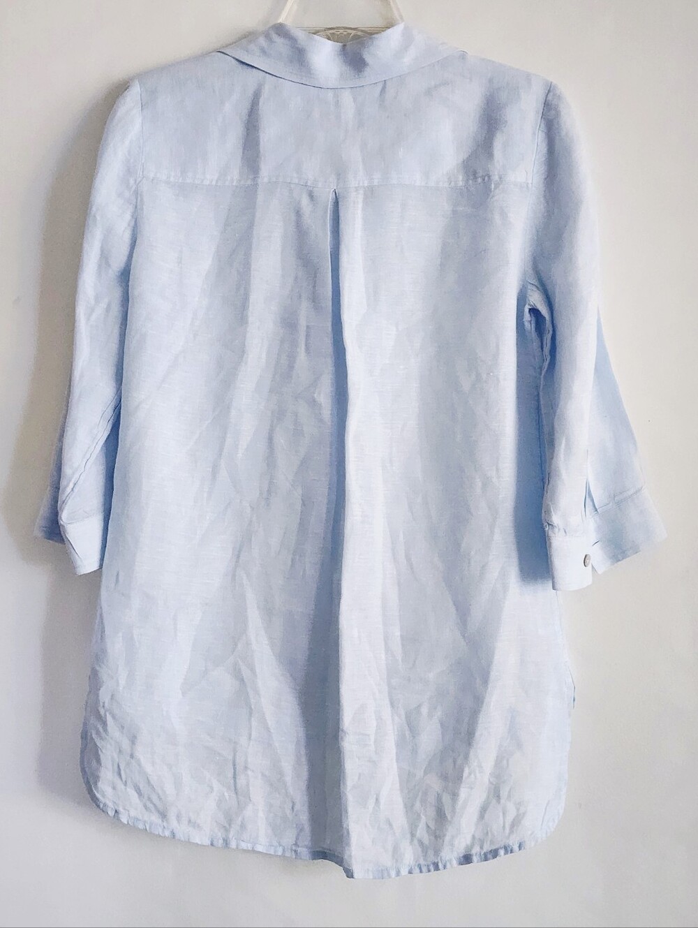 CHICOS| 100% Linen Button-Down Tunic | Light Blue | Medium - Picture 2 of 3